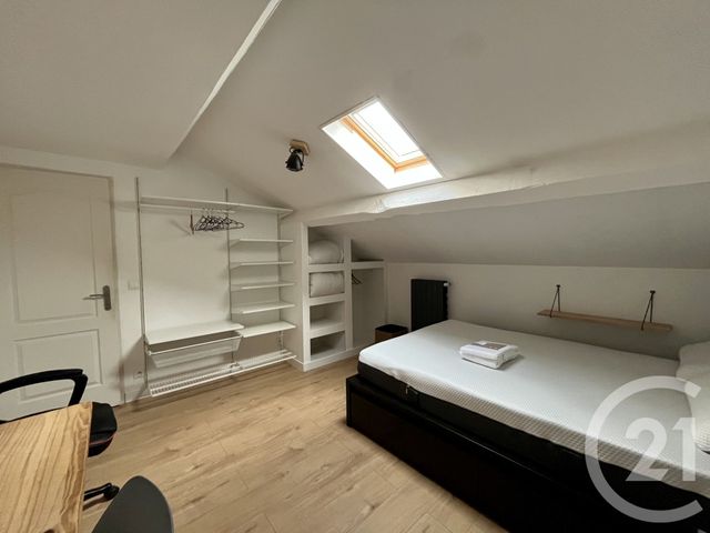 Appartement Duplex &agrave; louer - 4 pi&egrave;ces - 79,94 m2 - Ales - 30 - LANGUEDOC-ROUSSILLON