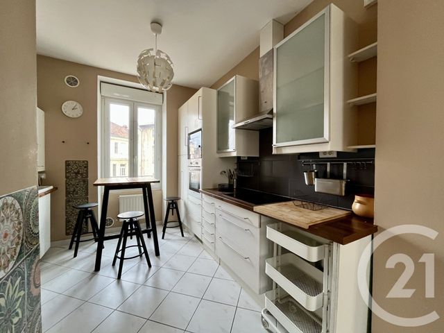Appartement Duplex &agrave; louer - 4 pi&egrave;ces - 79,94 m2 - Ales - 30 - LANGUEDOC-ROUSSILLON