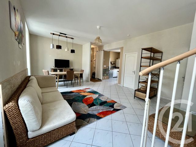 Appartement Duplex &agrave; louer - 4 pi&egrave;ces - 79,94 m2 - Ales - 30 - LANGUEDOC-ROUSSILLON