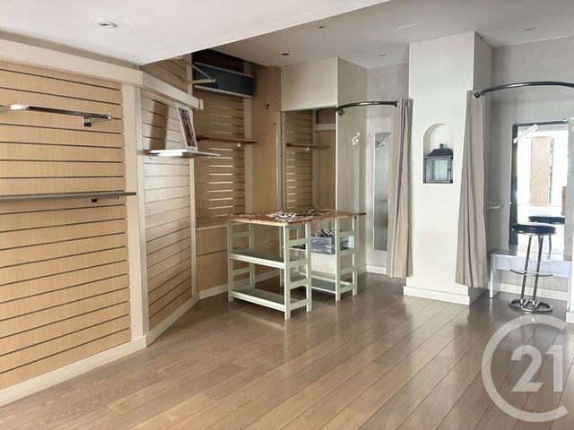 Local commercial à louer - 74.46 m2 - 30 - Gard