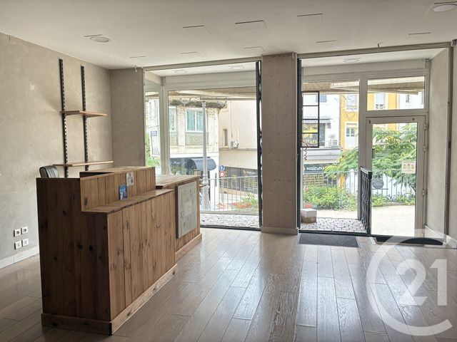Local commercial à louer - 74.46 m2 - 30 - Gard