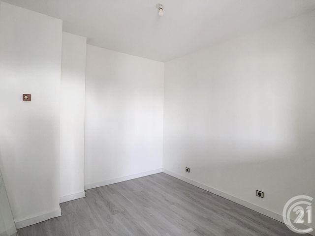 Appartement T2 &agrave; louer - 2 pi&egrave;ces - 31,77 m2 - Ales - 30 - LANGUEDOC-ROUSSILLON