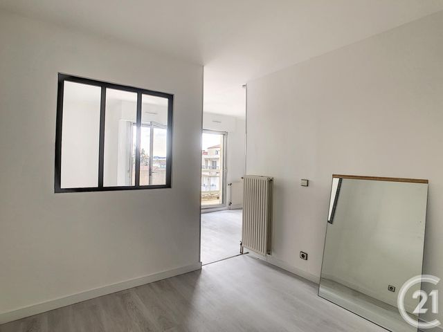 Appartement T2 &agrave; louer - 2 pi&egrave;ces - 31,77 m2 - Ales - 30 - LANGUEDOC-ROUSSILLON