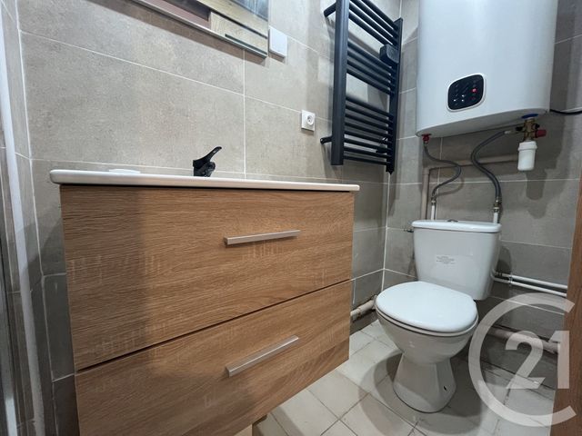 Appartement F1 &agrave; louer - 1 pi&egrave;ce - 24 m2 - Ales - 30 - LANGUEDOC-ROUSSILLON