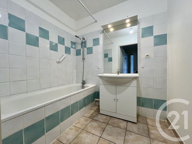 Appartement F2 bis &agrave; louer - 2 pi&egrave;ces - 55 m2 - Ales - 30 - LANGUEDOC-ROUSSILLON