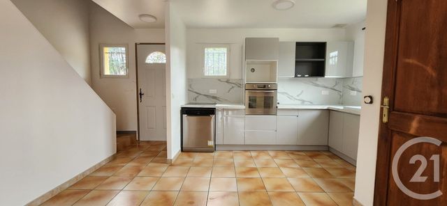 Maison &agrave; louer - 3 pi&egrave;ces - 80 m2 - St Jean Du Pin - 30 - LANGUEDOC-ROUSSILLON