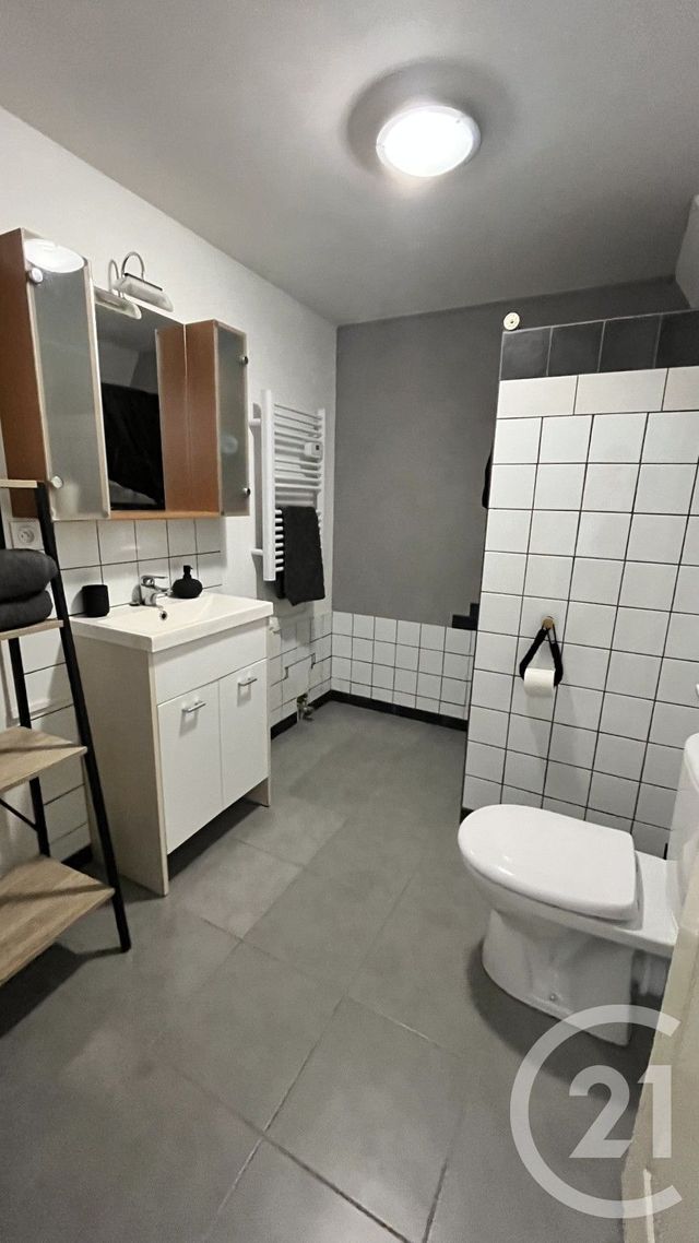 Appartement Studio &agrave; louer - 1 pi&egrave;ce - 35 m2 - St Ambroix - 30 - LANGUEDOC-ROUSSILLON