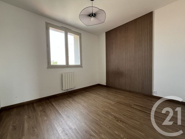 Appartement F2 &agrave; louer - 2 pi&egrave;ces - 35 m2 - Ales - 30 - LANGUEDOC-ROUSSILLON