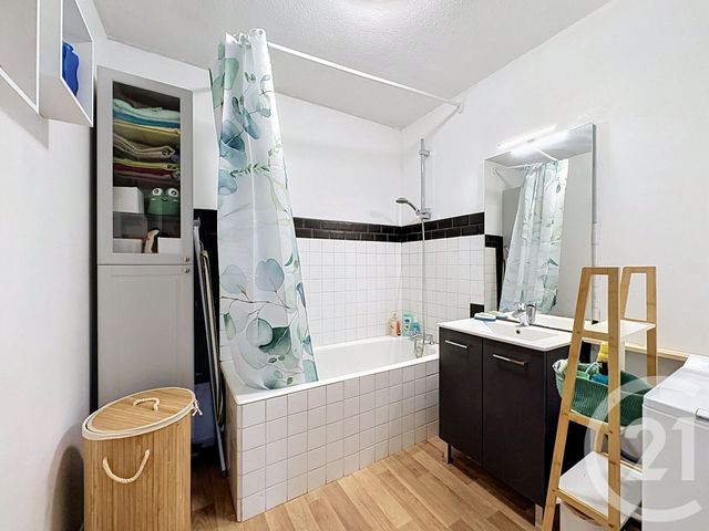 Appartement F4 &agrave; vendre - 4 pi&egrave;ces - 83,14 m2 - Chaumont - 52 - CHAMPAGNE-ARDENNE