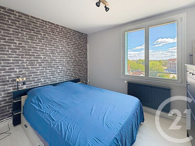 Appartement F4 &agrave; vendre - 4 pi&egrave;ces - 66,16 m2 - Chaumont - 52 - CHAMPAGNE-ARDENNE