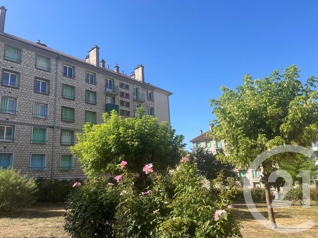 Appartement F4 &agrave; vendre - 4 pi&egrave;ces - 66,16 m2 - Chaumont - 52 - CHAMPAGNE-ARDENNE