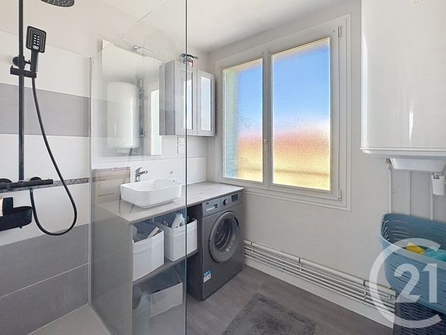 Appartement F4 &agrave; vendre - 4 pi&egrave;ces - 66,16 m2 - Chaumont - 52 - CHAMPAGNE-ARDENNE