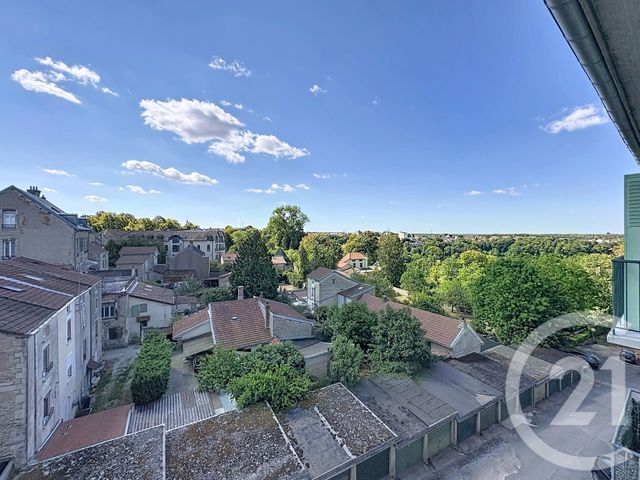 Appartement F4 &agrave; vendre - 4 pi&egrave;ces - 66,16 m2 - Chaumont - 52 - CHAMPAGNE-ARDENNE
