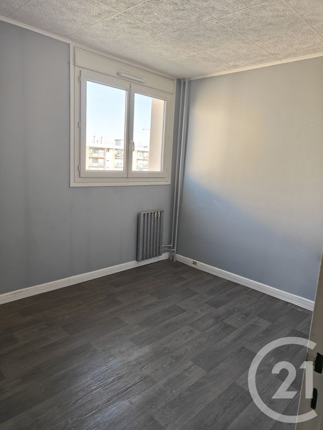 Appartement F4 &agrave; vendre - 4 pi&egrave;ces - 81 m2 - Chilly Mazarin - 91 - ILE-DE-FRANCE