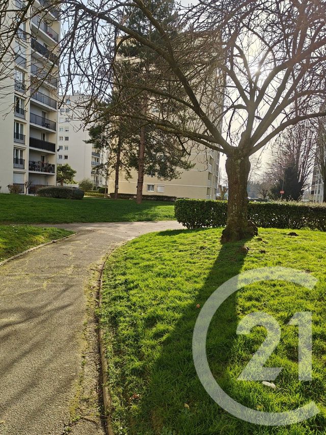 Appartement F4 &agrave; vendre - 4 pi&egrave;ces - 81 m2 - Chilly Mazarin - 91 - ILE-DE-FRANCE