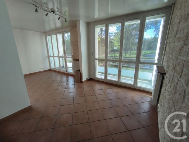 Appartement F4 à vendre - 4 pièces - 82,84 m2 - Chilly Mazarin - 91 - ILE-DE-FRANCE