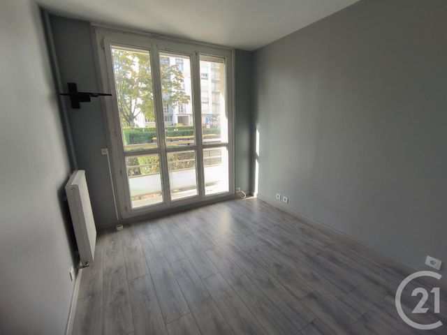 Appartement F4 à vendre - 4 pièces - 82,84 m2 - Chilly Mazarin - 91 - ILE-DE-FRANCE