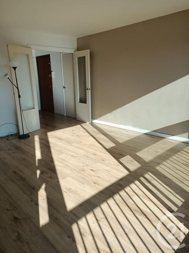 Appartement F3 à vendre - 3 pièces - 78,32 m2 - Chilly Mazarin - 91 - ILE-DE-FRANCE