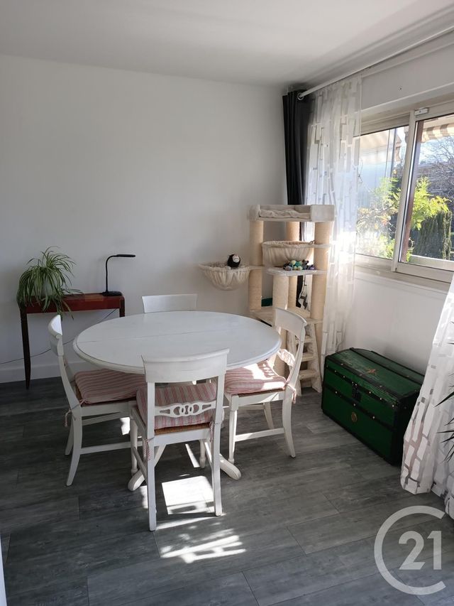 Appartement F4 à vendre - 4 pièces - 84 m2 - Chilly Mazarin - 91 - ILE-DE-FRANCE