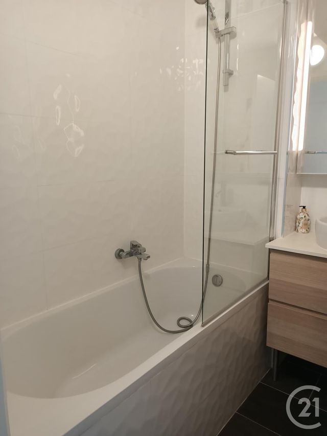 Appartement F4 à vendre - 4 pièces - 84 m2 - Chilly Mazarin - 91 - ILE-DE-FRANCE