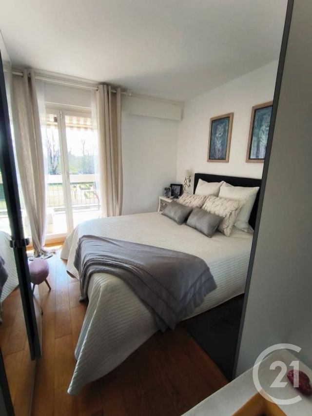 Appartement F4 à vendre - 4 pièces - 84 m2 - Chilly Mazarin - 91 - ILE-DE-FRANCE