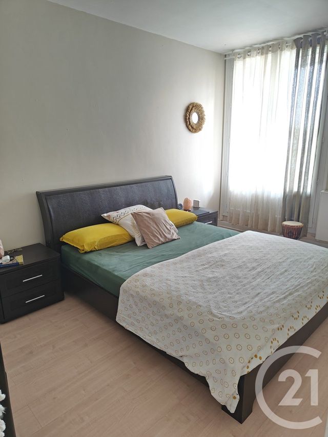 Appartement F4 &agrave; vendre - 4 pi&egrave;ces - 81 m2 - Chilly Mazarin - 91 - ILE-DE-FRANCE