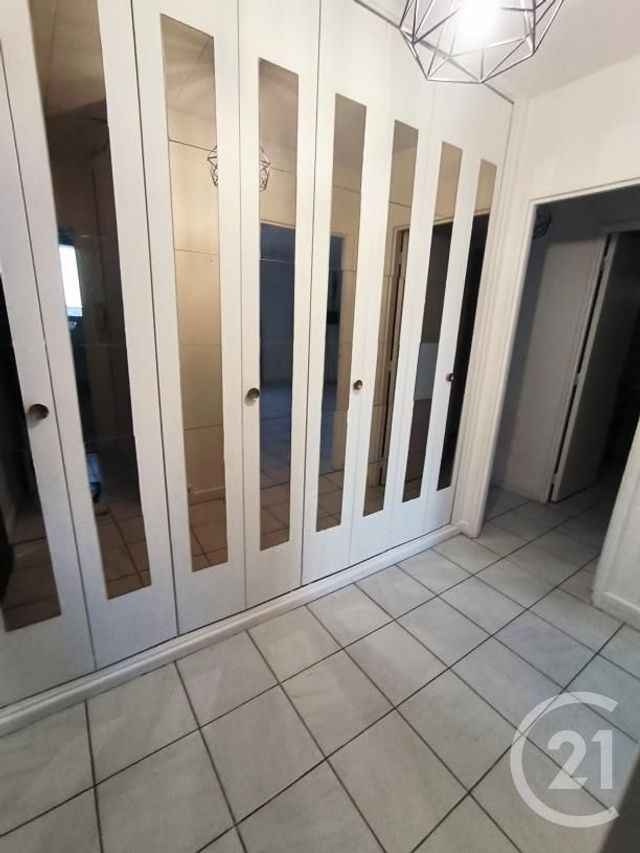 Appartement F3 &agrave; louer - 3 pi&egrave;ces - 63,88 m2 - Chilly Mazarin - 91 - ILE-DE-FRANCE