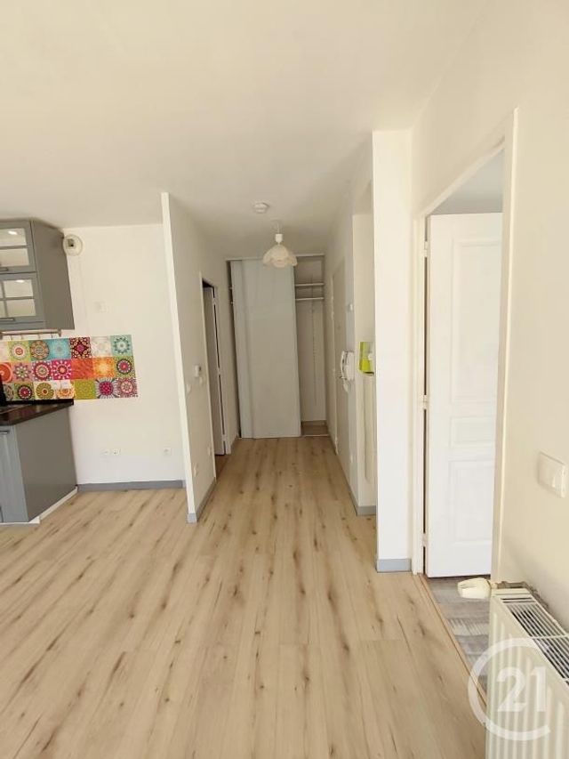 Appartement F2 &agrave; louer - 2 pi&egrave;ces - 41,83 m2 - Chilly Mazarin - 91 - ILE-DE-FRANCE