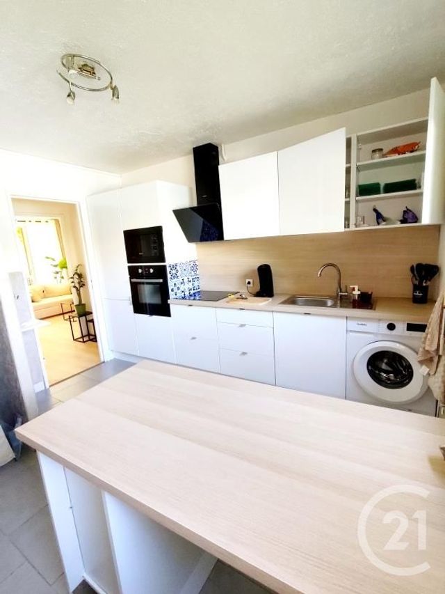 Appartement F2 &agrave; louer - 2 pi&egrave;ces - 52,91 m2 - Chilly Mazarin - 91 - ILE-DE-FRANCE