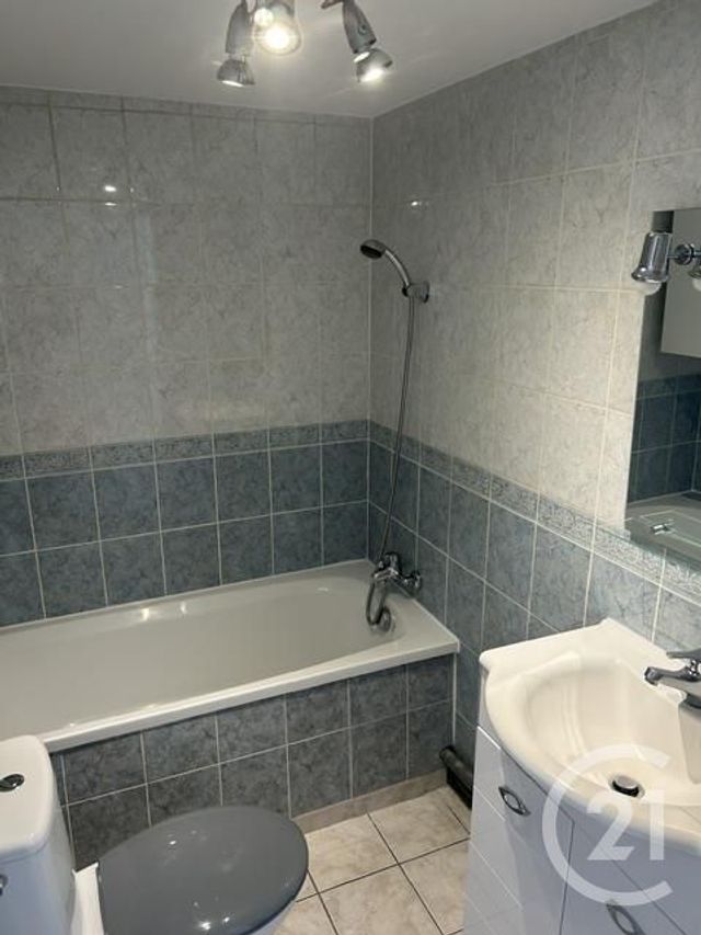Appartement F2 &agrave; louer - 2 pi&egrave;ces - 46,54 m2 - Chilly Mazarin - 91 - ILE-DE-FRANCE