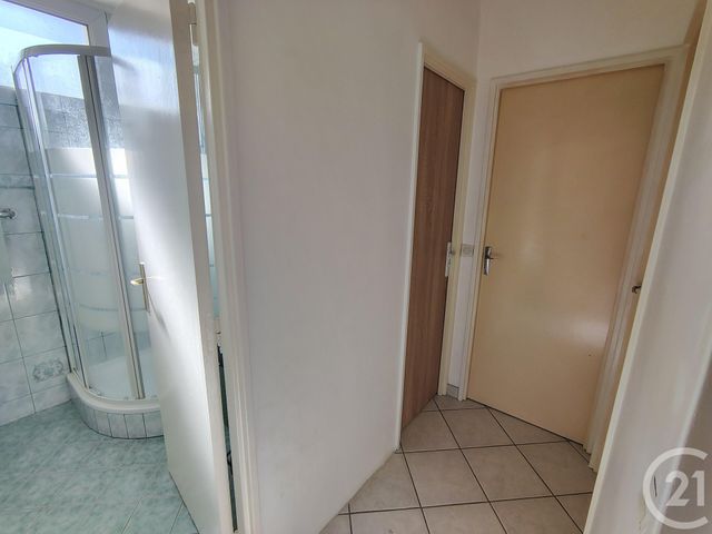 Appartement F3 &agrave; louer - 3 pi&egrave;ces - 63,47 m2 - Chilly Mazarin - 91 - ILE-DE-FRANCE