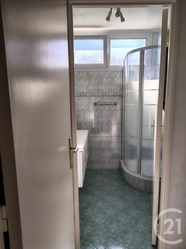 Appartement F3 &agrave; louer - 3 pi&egrave;ces - 63,47 m2 - Chilly Mazarin - 91 - ILE-DE-FRANCE