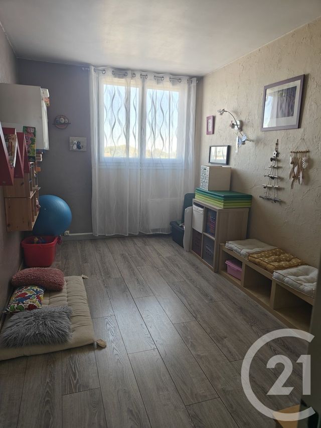 Appartement F5 &agrave; vendre - 5 pi&egrave;ces - 93,06 m2 - Chilly Mazarin - 91 - ILE-DE-FRANCE