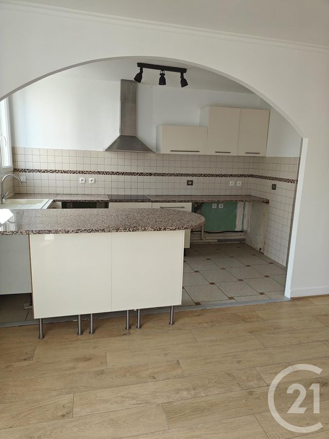 Appartement F4 &agrave; louer - 4 pi&egrave;ces - 80 m2 - Chilly Mazarin - 91 - ILE-DE-FRANCE