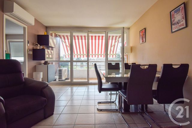 Appartement F5 à vendre - 4 pièces - 79 m2 - Villefranche Sur Saone - 69 - RHONE-ALPES