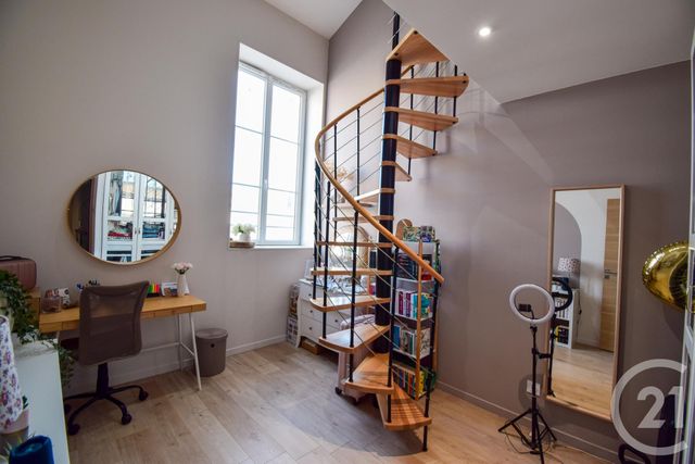 Appartement F4 à vendre - 4 pièces - 131 m2 - Belleville - 69 - RHONE-ALPES