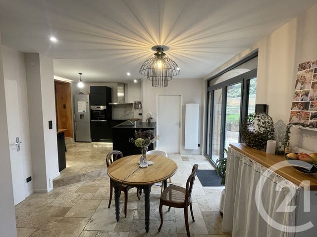 Maison à louer - 5 pièces - 150 m2 - Vaux En Beaujolais - 69 - RHONE-ALPES