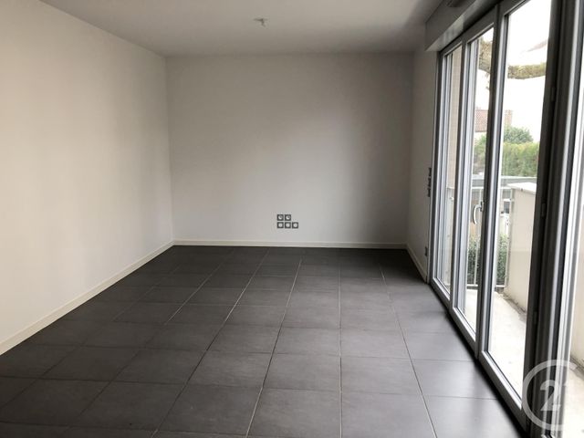Appartement F3 &agrave; louer - 3 pi&egrave;ces - 54,70 m2 - Villefranche Sur Saone - 69 - RHONE-ALPES
