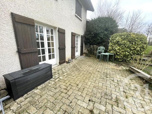 Appartement F3 &agrave; louer - 3 pi&egrave;ces - 60,30 m2 - Chaleins - 01 - RHONE-ALPES