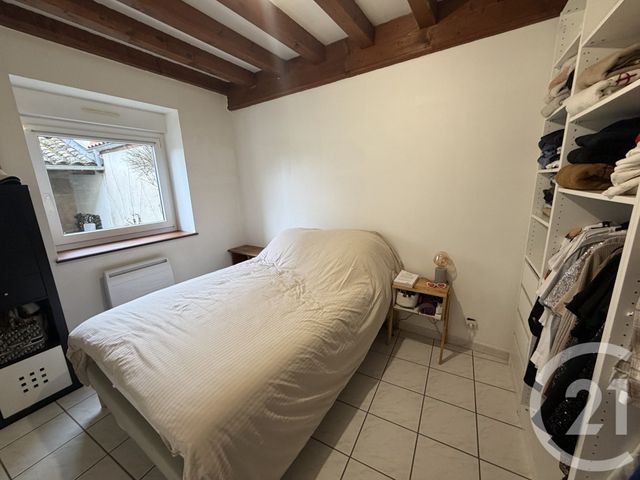 Appartement T3 &agrave; louer - 3 pi&egrave;ces - 45,75 m2 - Savigneux - 01 - RHONE-ALPES