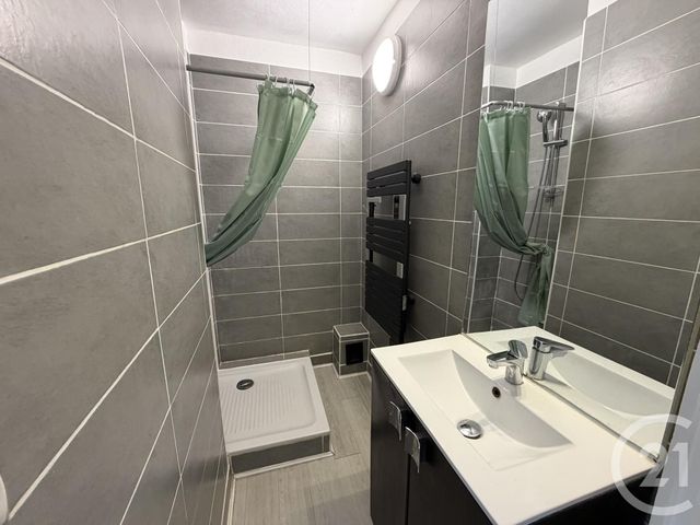 Appartement T3 &agrave; louer - 4 pi&egrave;ces - 63,63 m2 - Villefranche Sur Saone - 69 - RHONE-ALPES