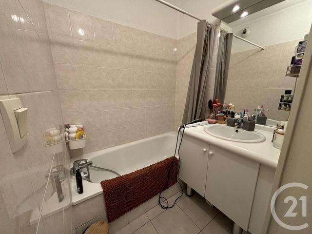 Appartement T2 &agrave; louer - 2 pi&egrave;ces - 36 m2 - Villefranche Sur Saone - 69 - RHONE-ALPES