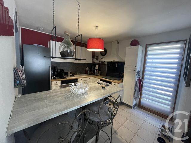 Maison &agrave; louer - 5 pi&egrave;ces - 100 m2 - St Julien - 69 - RHONE-ALPES