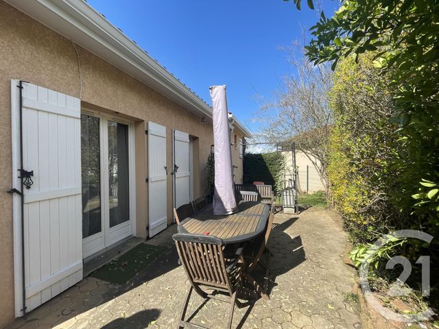 Maison &agrave; louer - 5 pi&egrave;ces - 100 m2 - St Julien - 69 - RHONE-ALPES