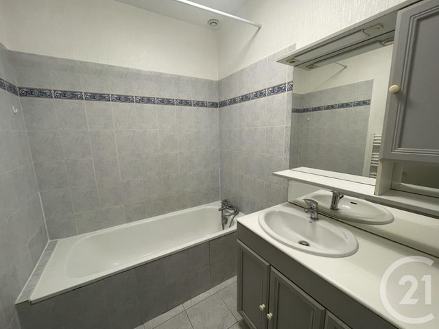 Appartement T2 &agrave; louer - 2 pi&egrave;ces - 43,84 m2 - Villefranche Sur Saone - 69 - RHONE-ALPES