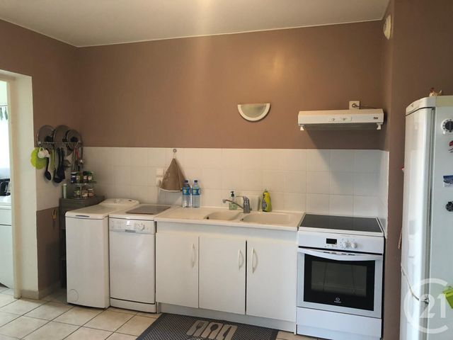 Appartement F3 &agrave; louer - 3 pi&egrave;ces - 75 m2 - Fareins - 01 - RHONE-ALPES