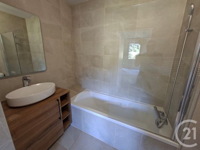 Appartement F2 &agrave; louer - 2 pi&egrave;ces - 42,60 m2 - Neuville Sur Saone - 69 - RHONE-ALPES