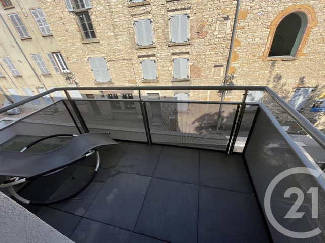 Appartement Studio &agrave; louer - 1 pi&egrave;ce - 28,28 m2 - Villefranche Sur Saone - 69 - RHONE-ALPES