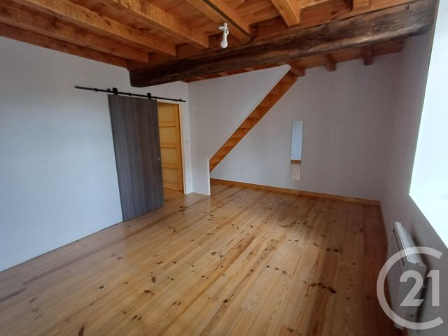Maison &agrave; louer - 4 pi&egrave;ces - 80,94 m2 - Villeneuve - 01 - RHONE-ALPES