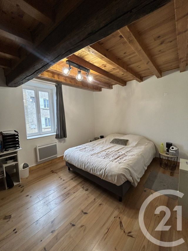 Maison &agrave; louer - 4 pi&egrave;ces - 80,94 m2 - Villeneuve - 01 - RHONE-ALPES